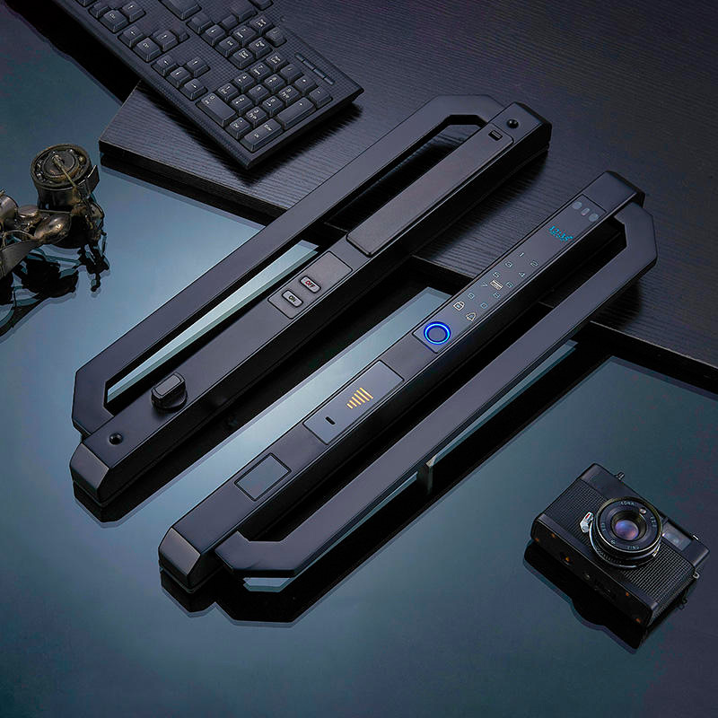 Automatic locking facial recognition smart door lock